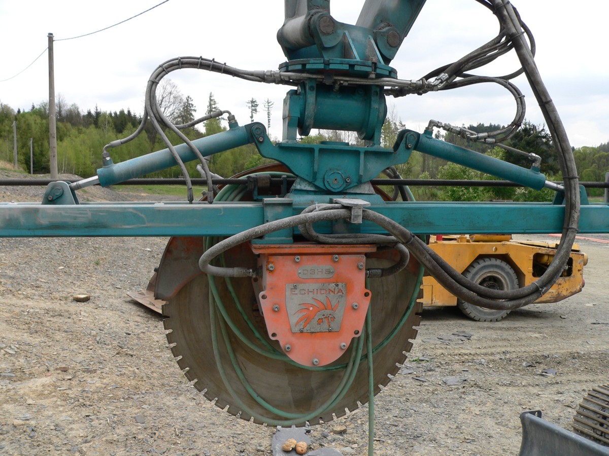 CS3 cutting rail with tilt head and manual rotation